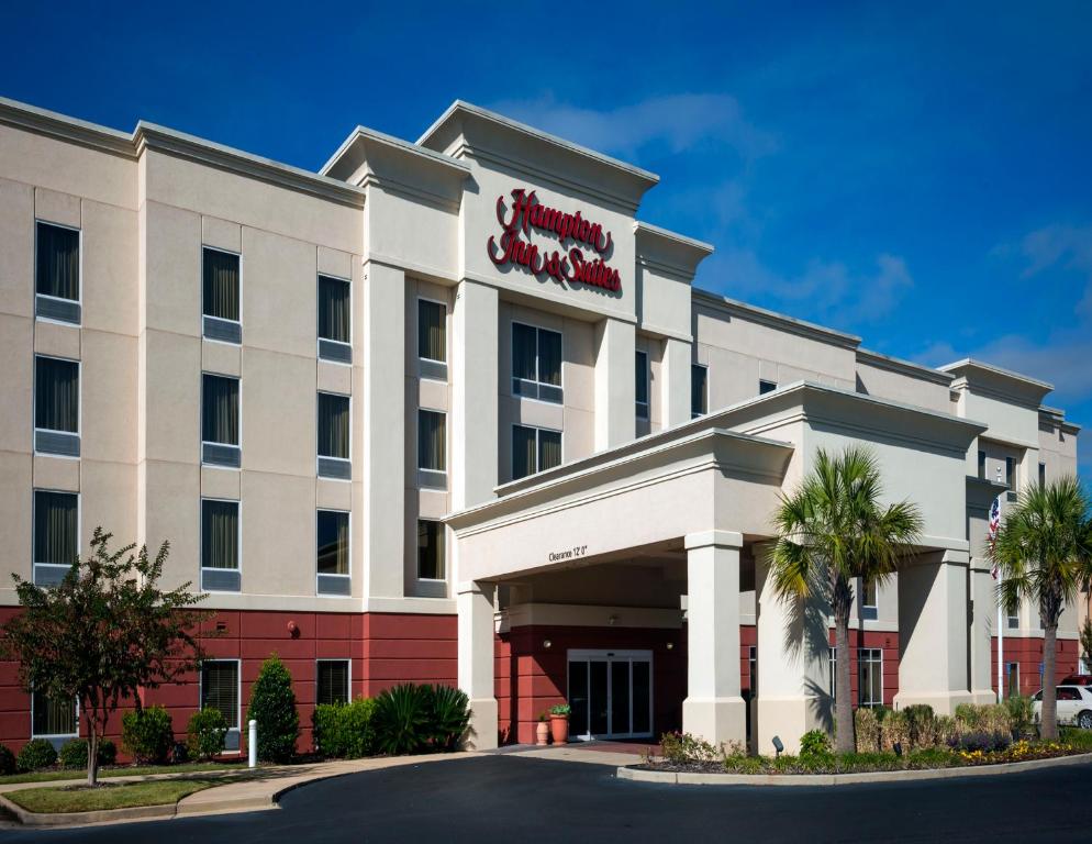 Hampton Inn & Suites Mobile I-65@ Airport Boulevard Main image 1